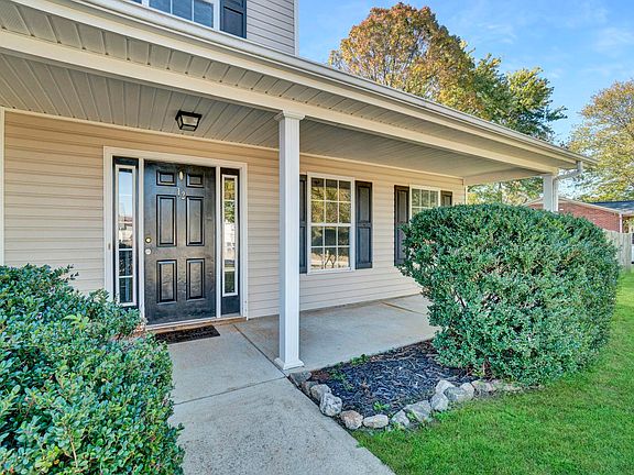 2nd image of 12 Picardy Dr