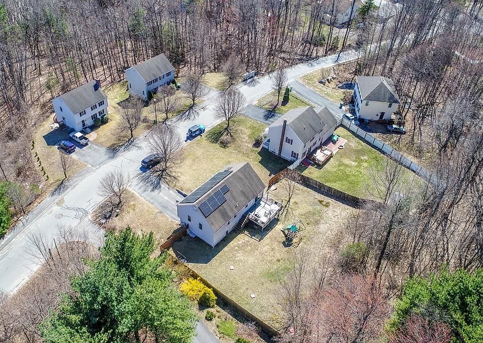 2nd image of 46 Castle Rd