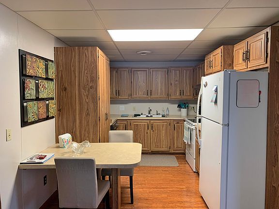 5th image of 111 Cottage Dr