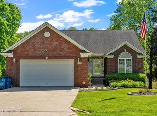 2022 Crystal Dr, La Grange, KY 40031