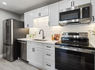 5 Washington St APT C2, Reading, MA 01867