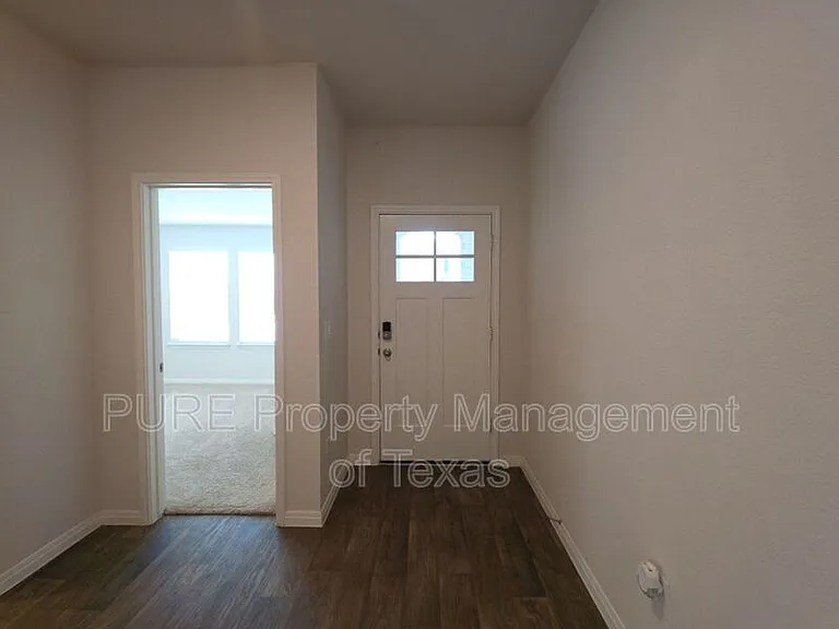 13708 Howser Trce — Photo 2