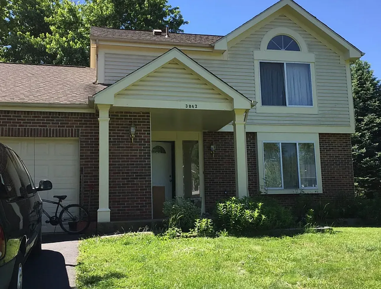 4 bed, 3.5 bath, 2200 sqft, $3,700 — Photo 1