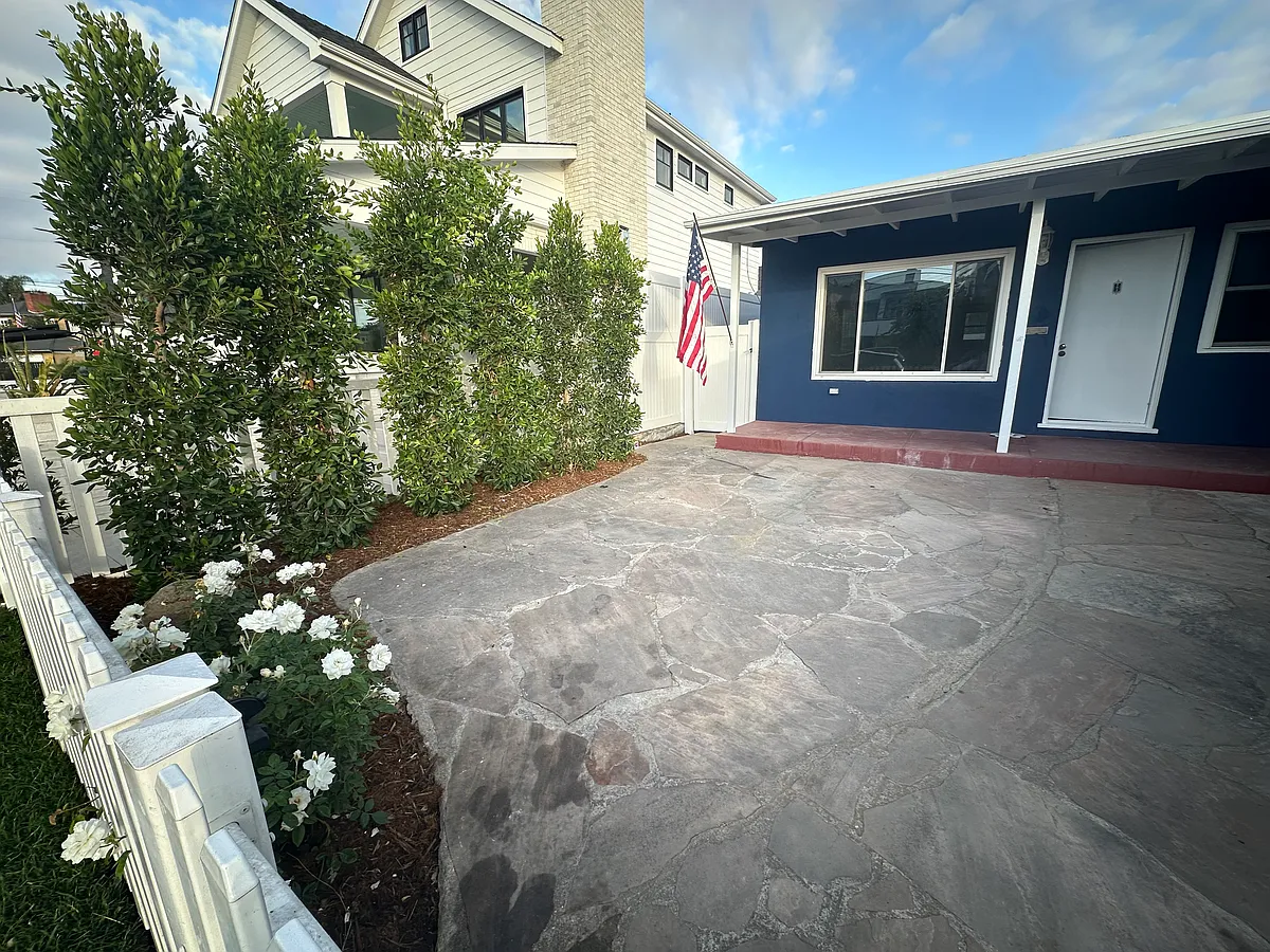 Building Photo - 717 Tolita Ave