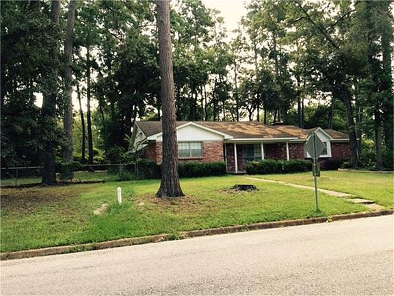 3rd image of 18 Robinhood Dr