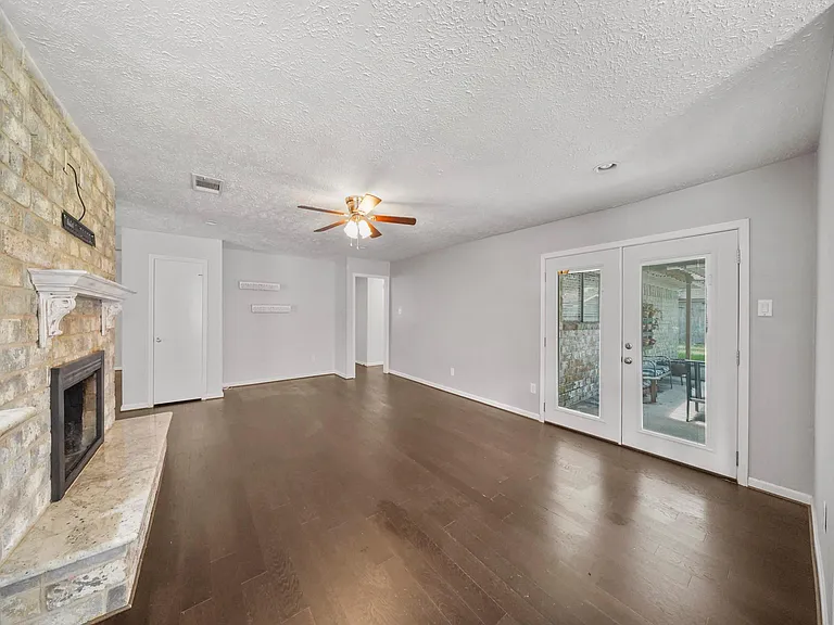 21106 Park Villa Dr — Photo 6