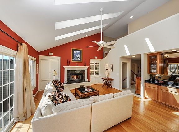 2nd image of 32933 N Stone Manor Dr