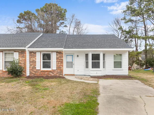 2507 Willow Crest Court, Midway Park, NC 28544