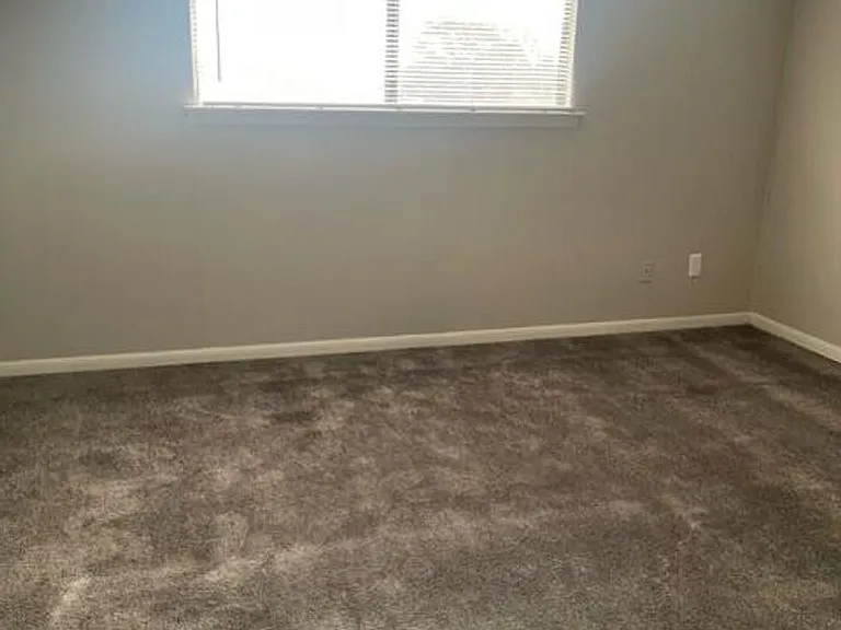 Stone Ridge Apartments — Photo 26