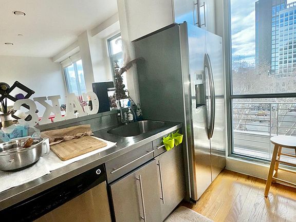5th image of 38 Delancey St #5D