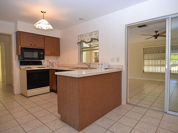 3rd image of 4112 Harbor Blvd