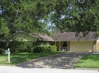 109 E Wildwinn Dr, Alvin, TX 77511