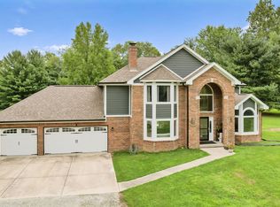 2871 Mullinix Rd, Greenwood, IN 46143