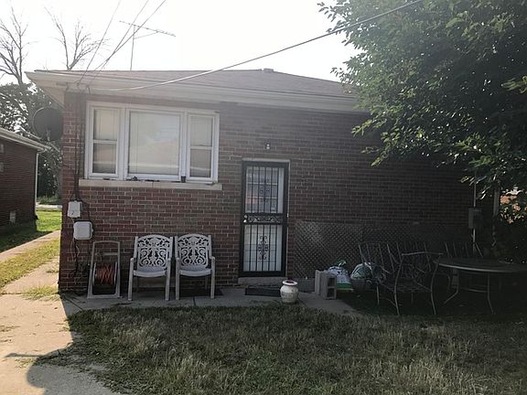 3rd image of 455 Hirsch Ave