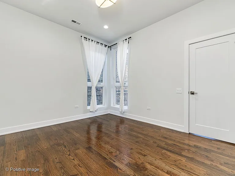 1511 N Sedgwick St — Photo 25
