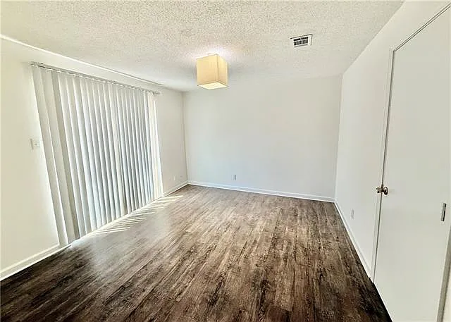 6484 Park Manor Dr #B — Photo 11