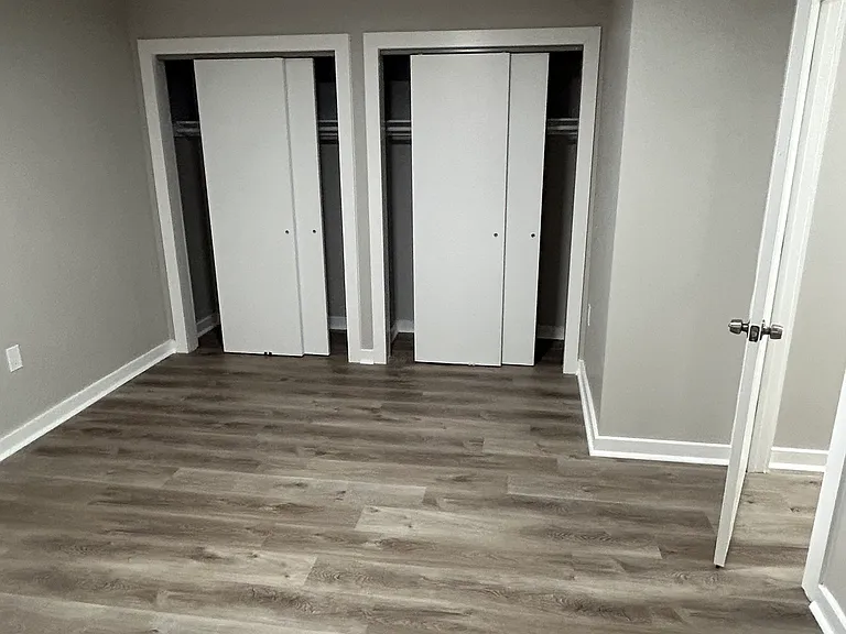 Austin Manor Apartments — Photo 11