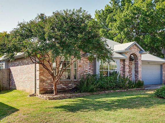 2nd image of 2105 Barton Springs Dr