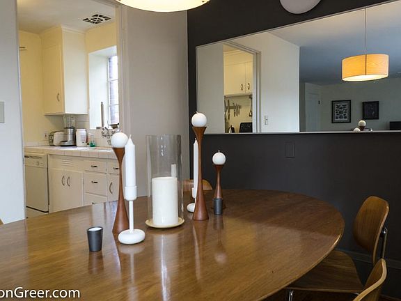 Dinning area and kitchen entry