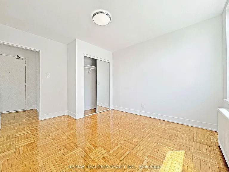 1545 Bathurst St #511 — Photo 7