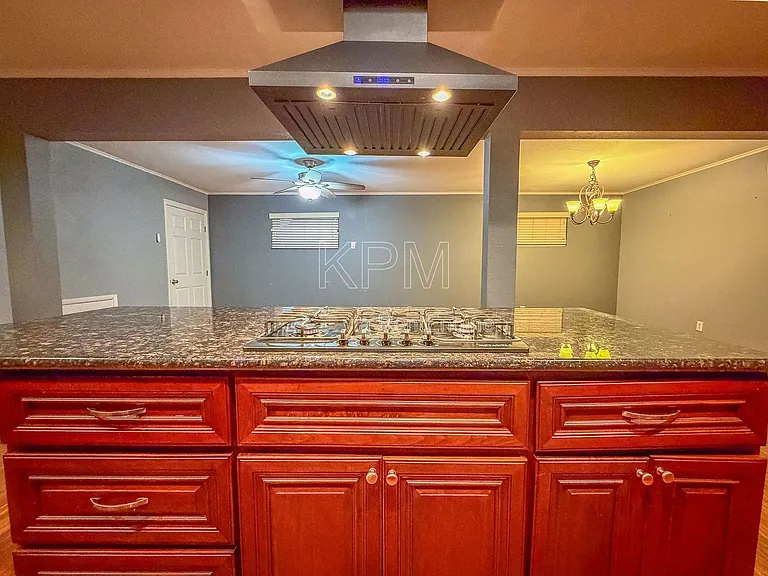 420 E Hampton St #B — Photo 10