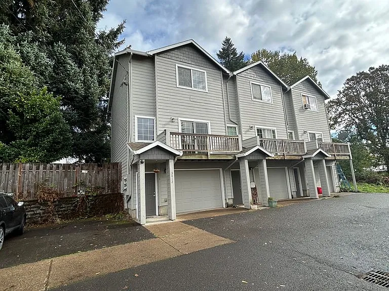 3412 SE Vineyard Rd #1 — Photo 2
