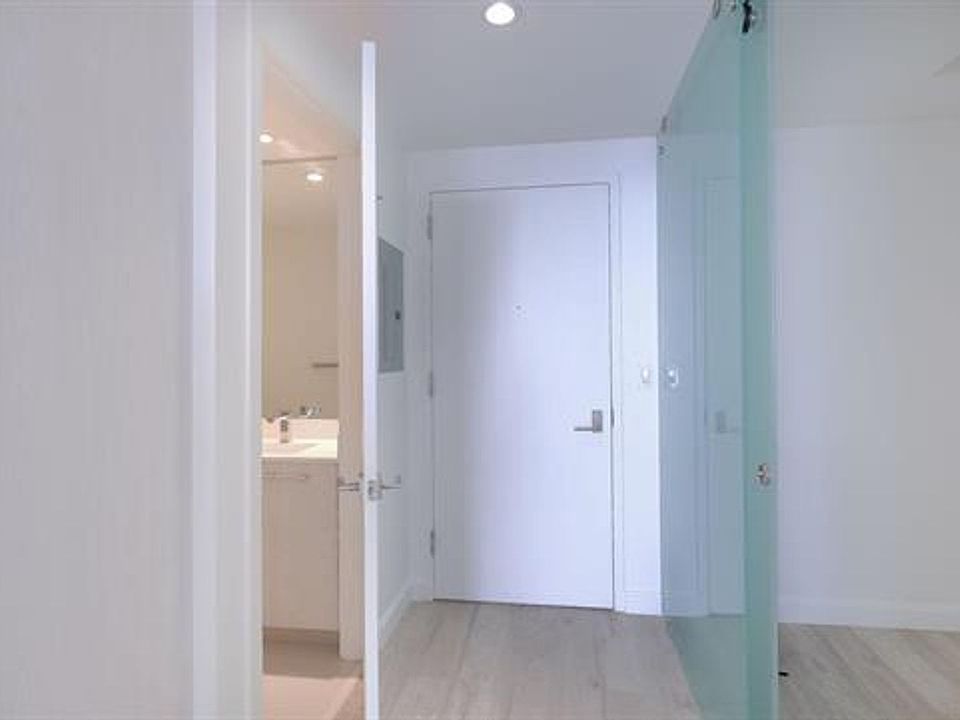 1st image of 45 SW 9th St APT 2502