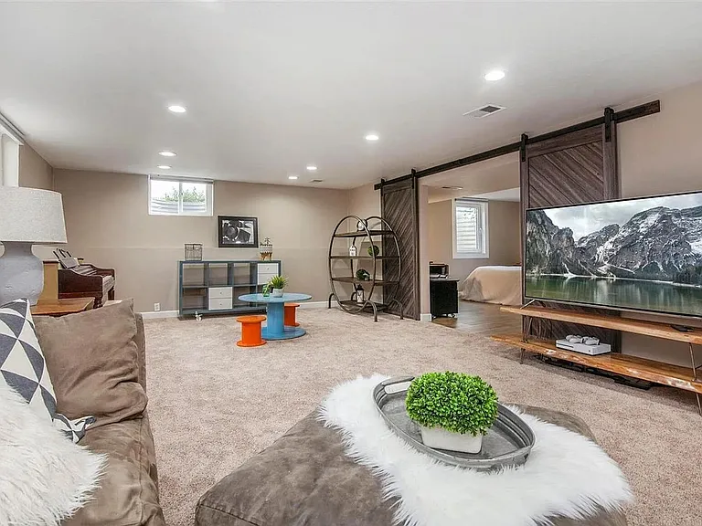 7201 W Ellsworth Ave — Photo 17