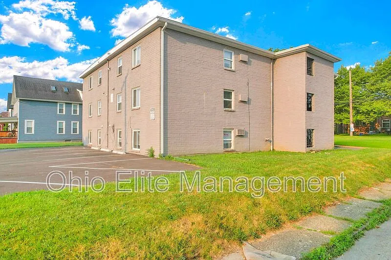 1581 E Mound St #2A
