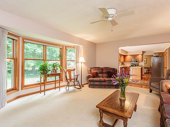 2nd image of 14 Hickory Way