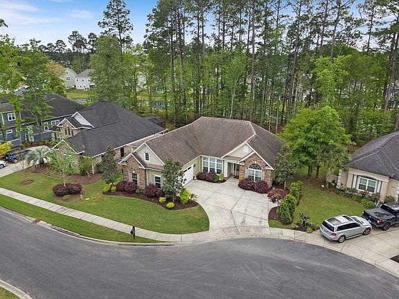3rd image of 2851 McLeod Ln.