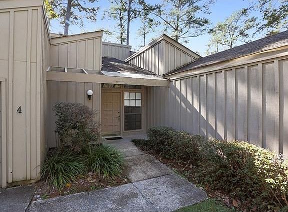 2nd image of 4 S Court Villa Dr #4