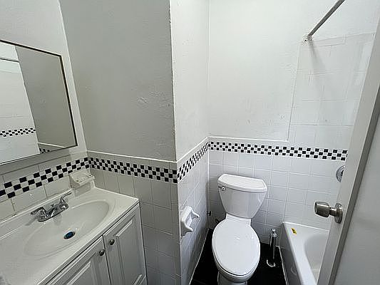 4th image of 8020 Broadway APT 4L
