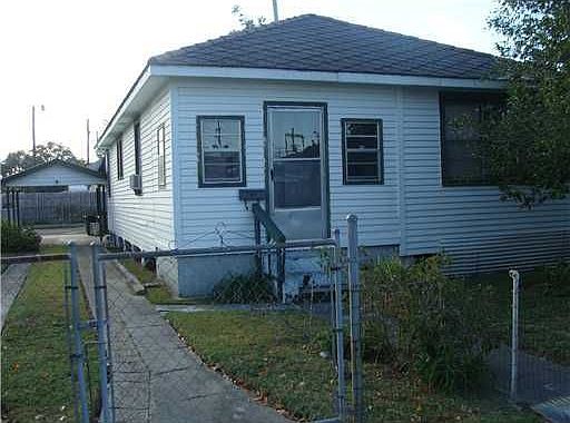 1st image of 736 Estalote Ave