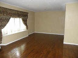 3rd image of 2101 Stratford Dr