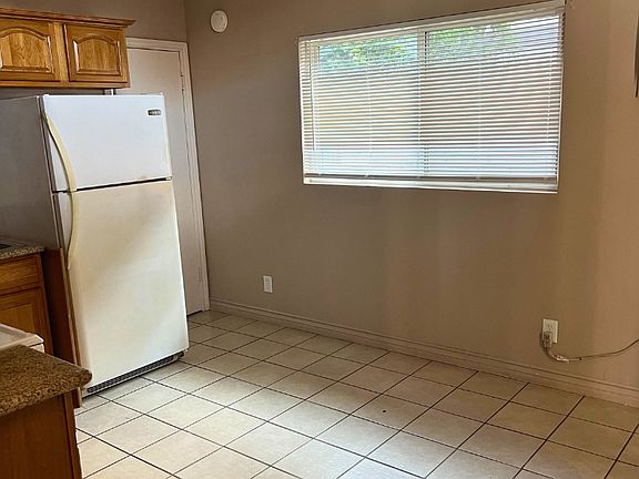 3rd image of 818 E Route 66 APT 13