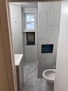 5th image of 976 Chalkstone Ave APT 1