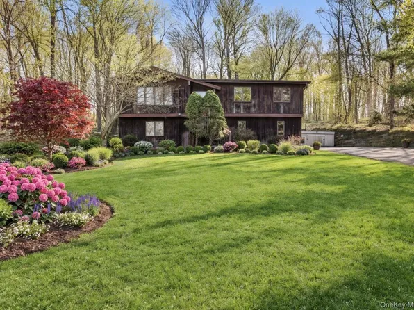 597 Saddle River Road, Chestnut Ridge, NY 10952