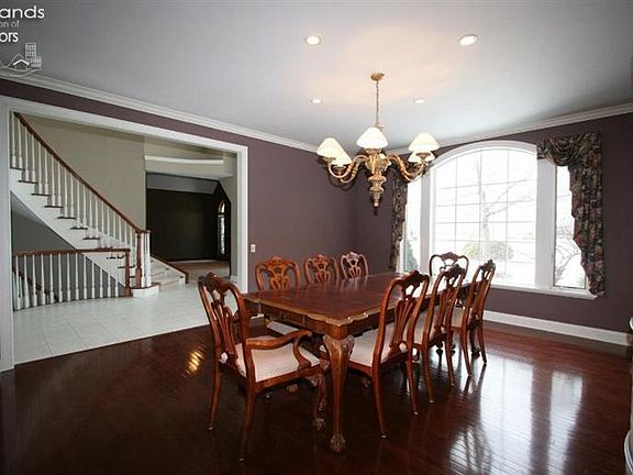 3rd image of 4315 Walnut Creek Ln