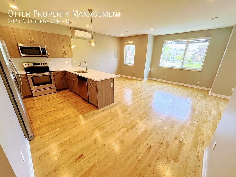 Modern 2BR/1BA Apartment with In-Unit Laundry & Mini-Split A/C — Photo 4