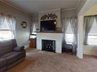 208 W Roselawn St, Danville, IL 61832