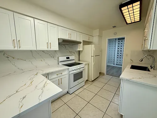 1115 Cordova St Photo 1