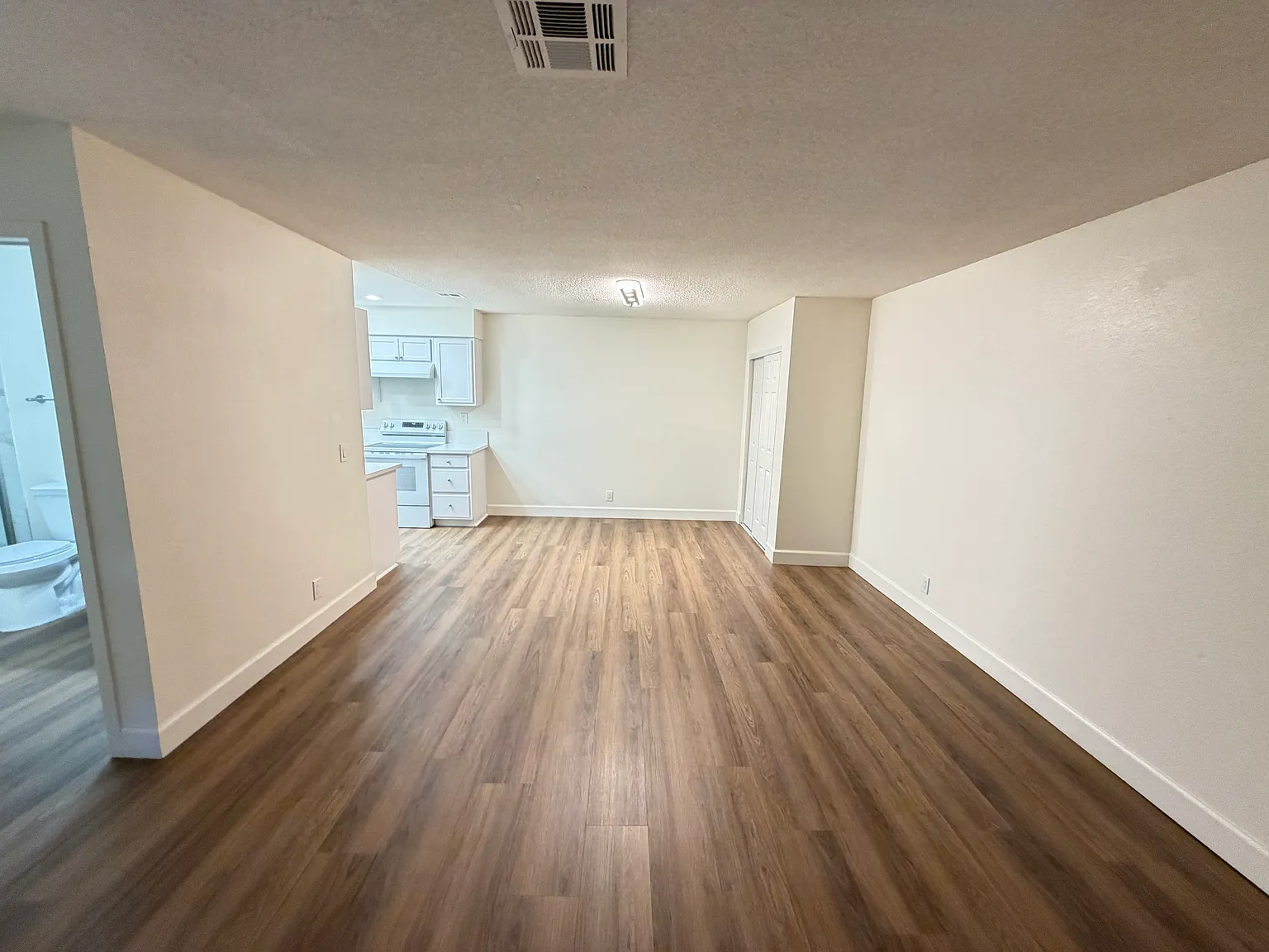 2 bed, 1.0 bath, 785 sqft, $1,280 — Photo 4