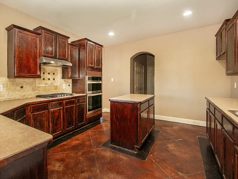 903 Fieldstone Dr — Photo 7