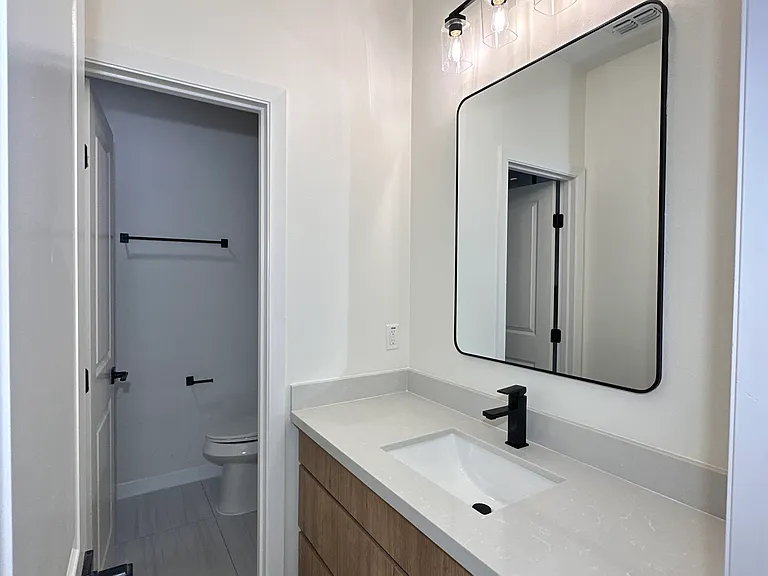 11313 N 25th St #4 — Photo 14