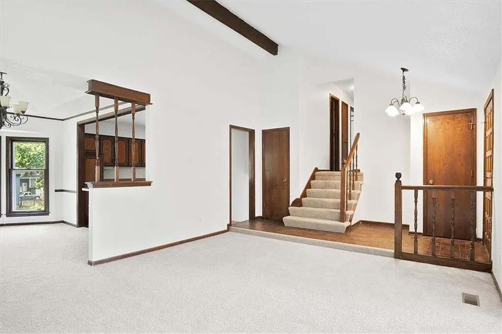 3 bed, 2.5 bath, 1783 sqft, $2,295 — Photo 4
