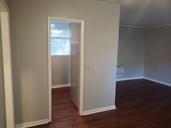 2nd image of 3608 Campbell Dr #2