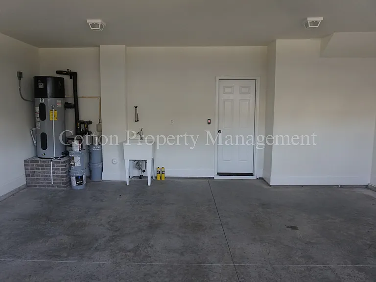 33 Meon Ln — Photo 35