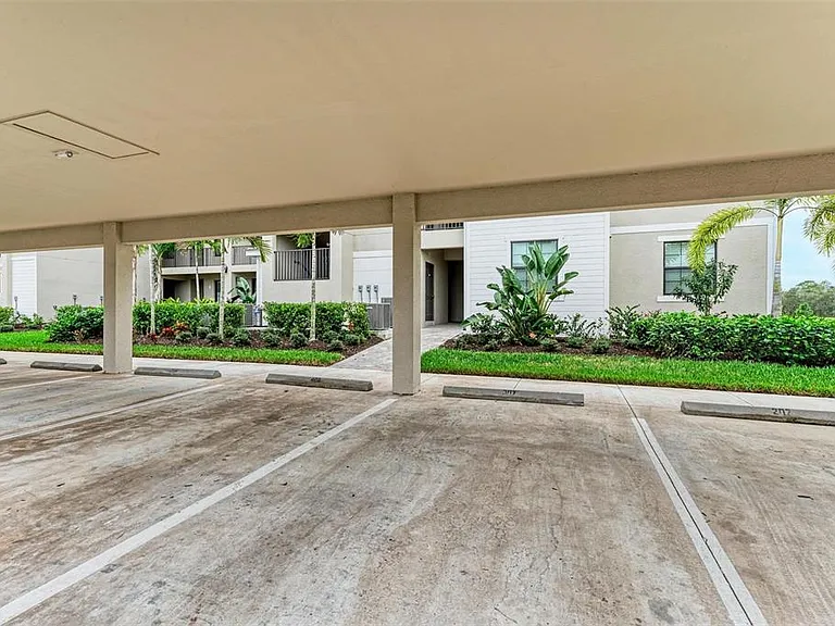 17902 Gawthrop Dr #307 — Photo 37