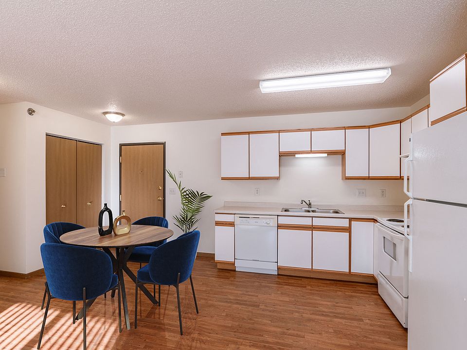 Fargo, ND Lake Crest Apartments | Dining